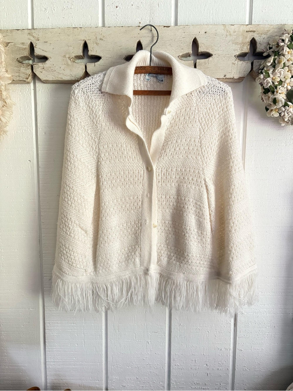 Vintage White Shawl one size